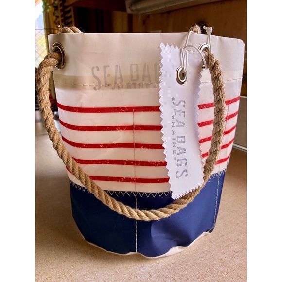 Sea Bags Handbags - NWT☀️🔥Sea Bags - Red Stripe Recycled Sail Beverage Bucket - OS